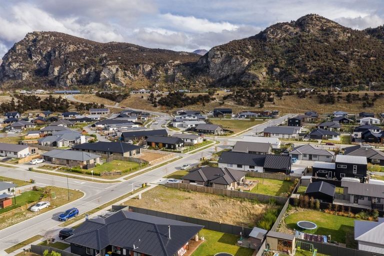 Photo of property in 6 Mallard Street, Albert Town, Wanaka, 9305