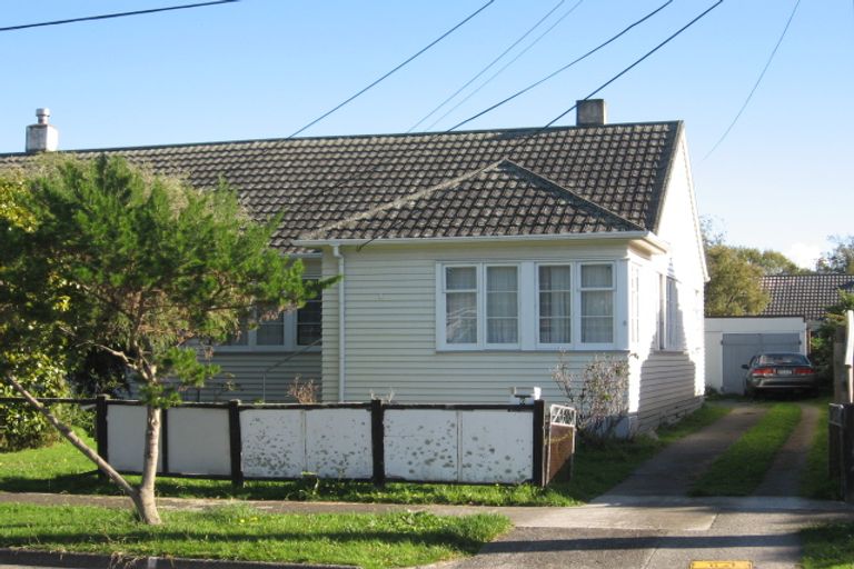 Photo of property in 6 Benge Crescent, Naenae, Lower Hutt, 5011