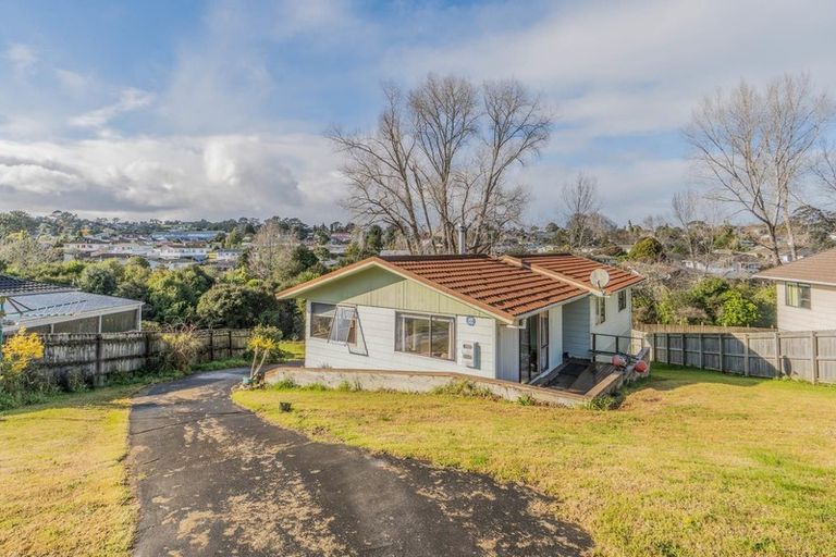 Photo of property in 46 Chislehurst Street, Henderson, Auckland, 0612