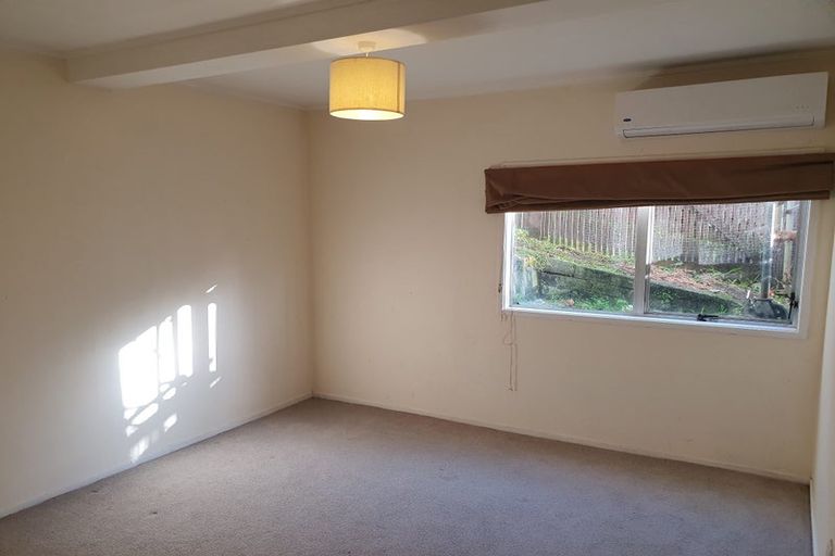 Photo of property in 6 Lemnos Place, Titirangi, Auckland, 0604