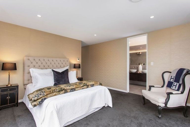 Photo of property in 79 Fendalton Road, Fendalton, Christchurch, 8014