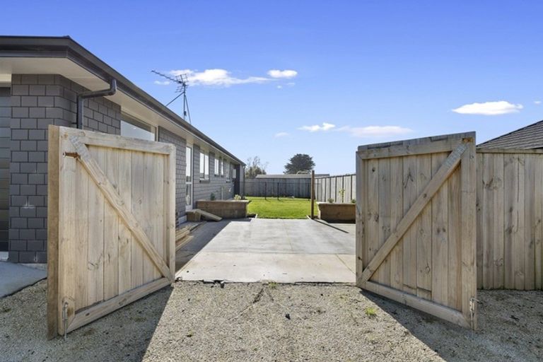 Photo of property in 9 Smith Street, Lepperton, New Plymouth, 4373
