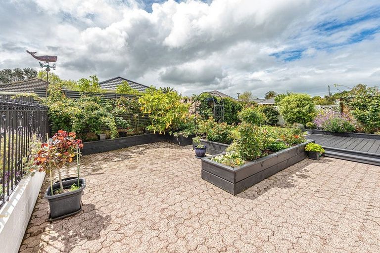 Photo of property in 1 Iwiroa Terrace, Durie Hill, Whanganui, 4500