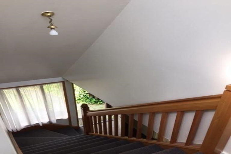 Photo of property in 2/4 Montana Avenue, Ilam, Christchurch, 8041