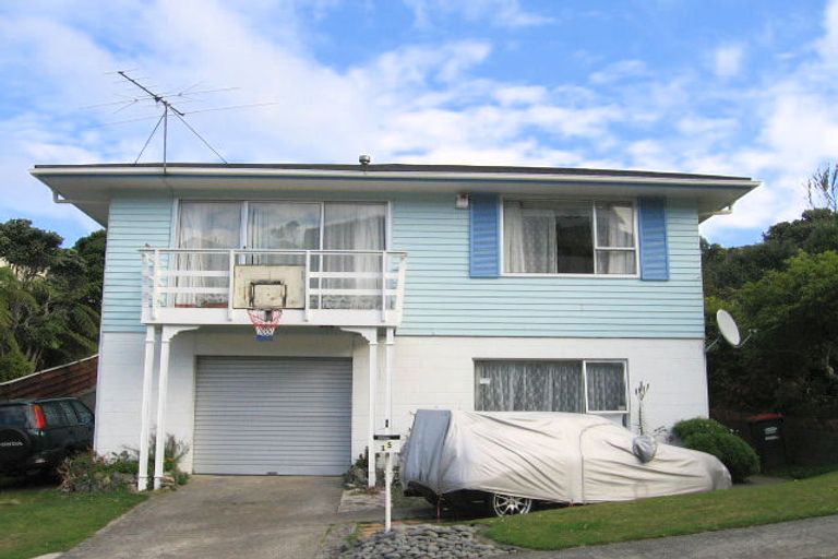 Photo of property in 15 Paddington Grove, Karori, Wellington, 6012
