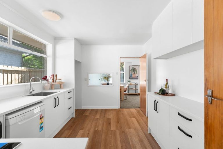 Photo of property in 2 Moorpark Place, Ilam, Christchurch, 8041