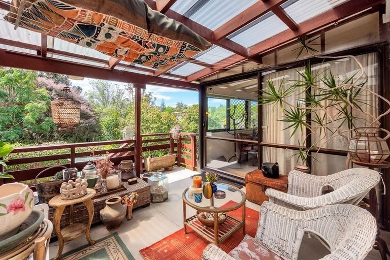 Photo of property in 11 Chequers Avenue, Glenfield, Auckland, 0629