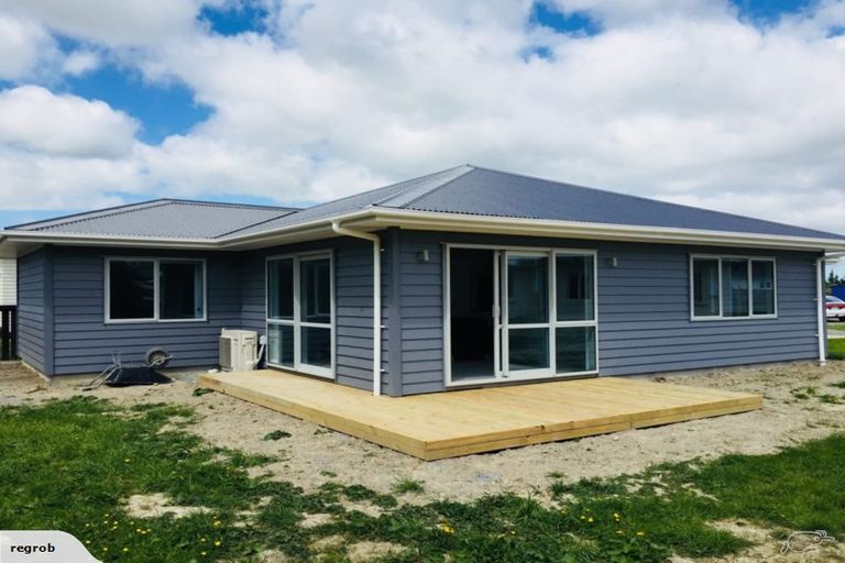 Photo of property in 7 Mckerrow Place, Featherston, 5710