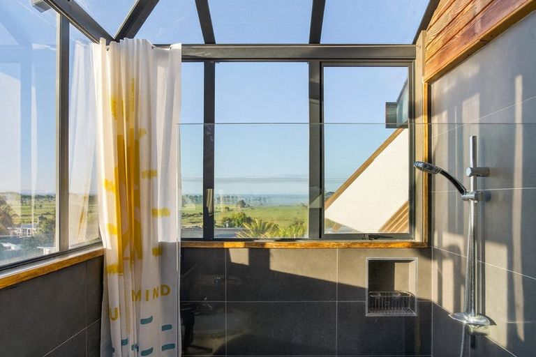 Photo of property in 433 Pukehina Parade, Pukehina, Te Puke, 3189