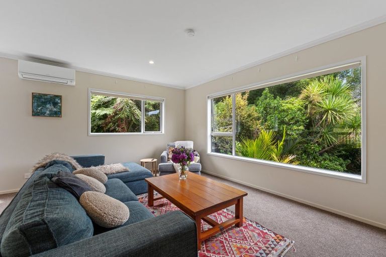 Photo of property in 18 Steam Hauler Track, Waitakere, Henderson, 0782