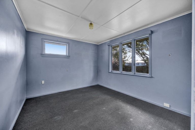 Photo of property in 10 Iredale Road, Hawera, 4610