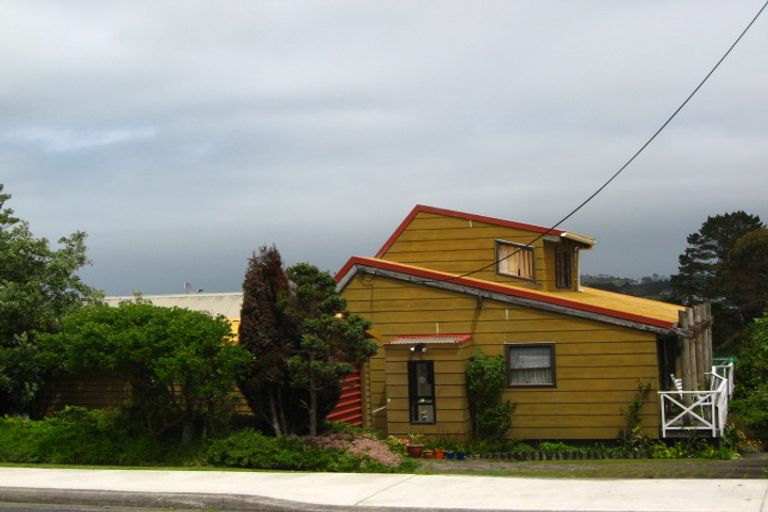 Photo of property in 19 Shakespear Road, Army Bay, Whangaparaoa, 0930