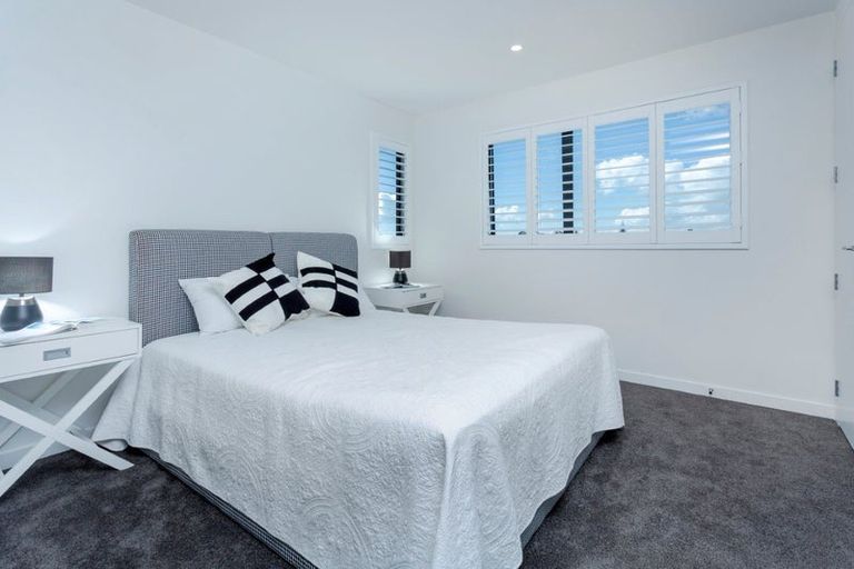 Photo of property in 2 Irwin Lane, Windsor Park, 0632