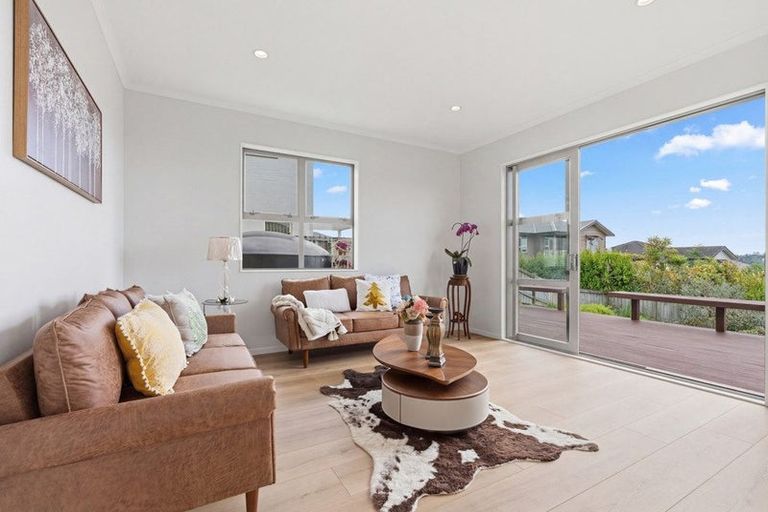 Photo of property in 30 Mackay Drive, Greenhithe, Auckland, 0632