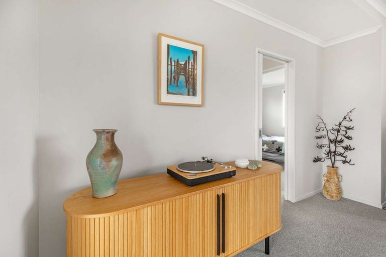 Photo of property in 23 Waipipi Road, Waverley, 4591