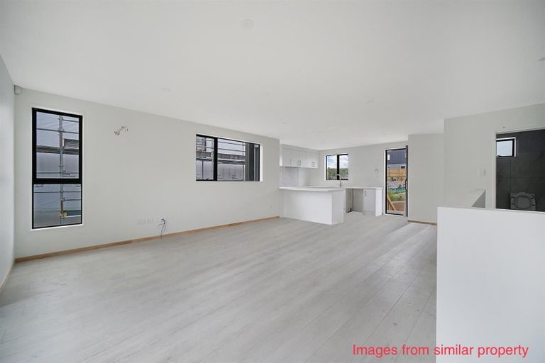 Photo of property in 9a Putiputi Way, Papakura, 2110