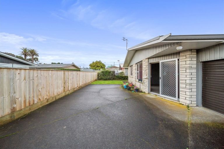 Photo of property in 9 Puriri Street, Hawera, 4610