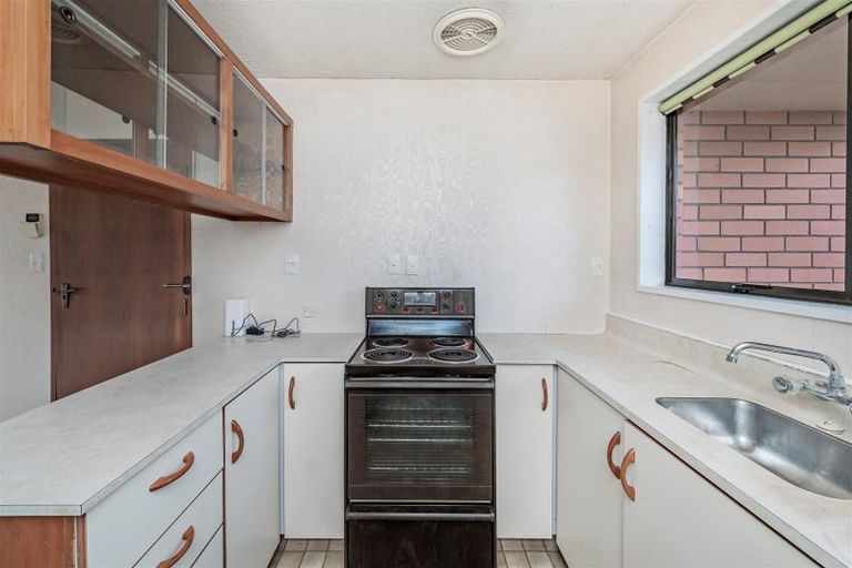 Photo of property in 3/22 Lake Terrace Road, Burwood, Christchurch, 8061