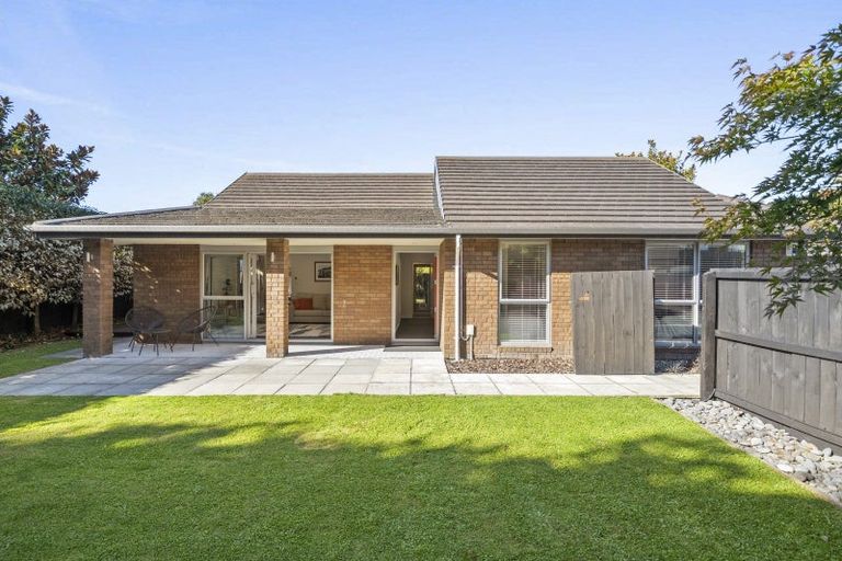 Photo of property in 111 Weston Road, St Albans, Christchurch, 8052