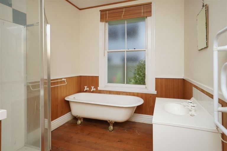 Photo of property in 16 Cunningham Terrace, Lyttelton, 8082