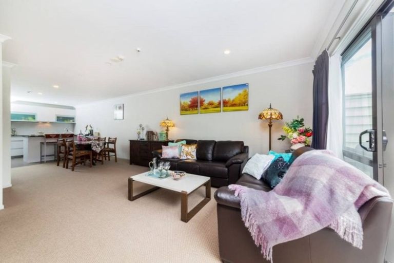 Photo of property in 15/46 Carlos Drive, Flat Bush, Auckland, 2016