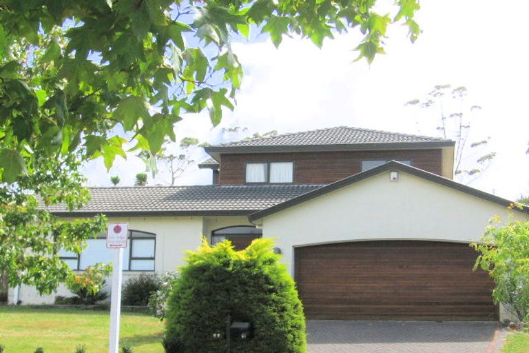 Photo of property in 27 Arirang Rise, Pinehill, Auckland, 0632