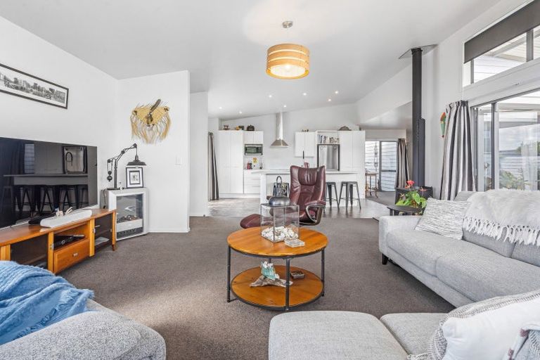 Photo of property in 22 Sando Way, One Tree Point, 0118