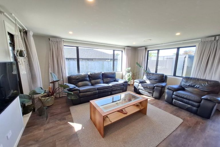 Photo of property in 5 Wheki Lane, Inglewood, 4330