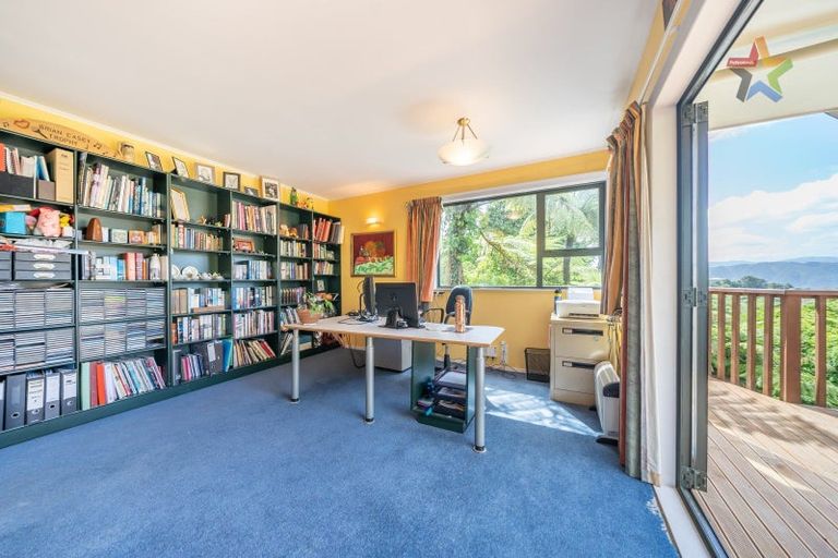 Photo of property in 168 Miromiro Road, Normandale, Lower Hutt, 5010