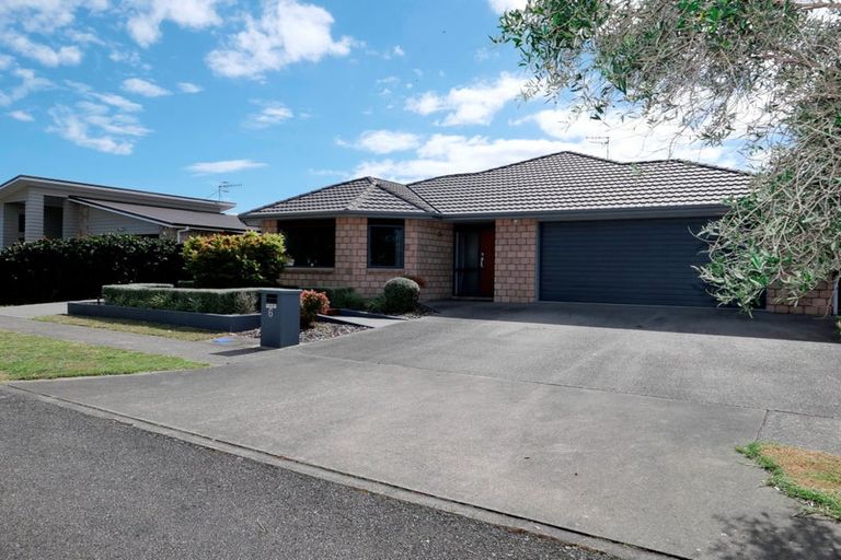 Photo of property in 6 Trusham Court, Paraparaumu, 5032