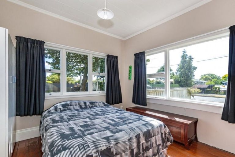 Photo of property in 10 Sefton Street, Belfast, Christchurch, 8051