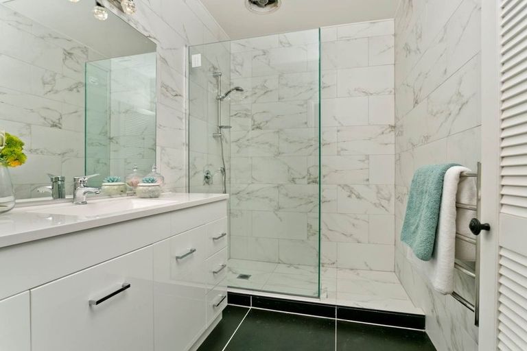 Photo of property in 65 Churchill Road, Murrays Bay, Auckland, 0630