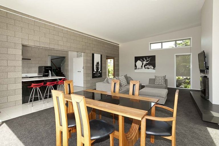Photo of property in 7b Olwyn Place, Greenhithe, Auckland, 0632