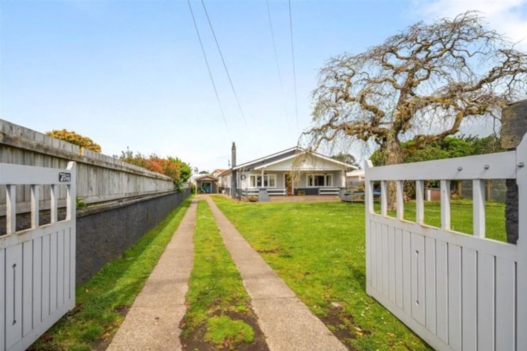 Photo of property in 19 Burns Street, Hawera, 4610