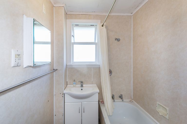 Photo of property in 9 Dix Street, Wigram, Christchurch, 8042