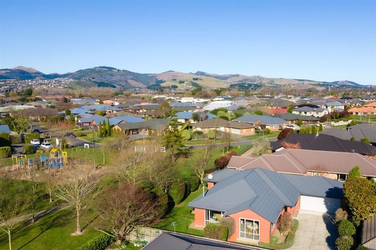 Photo of property in 47 Coppinger Terrace, Aidanfield, Christchurch, 8025