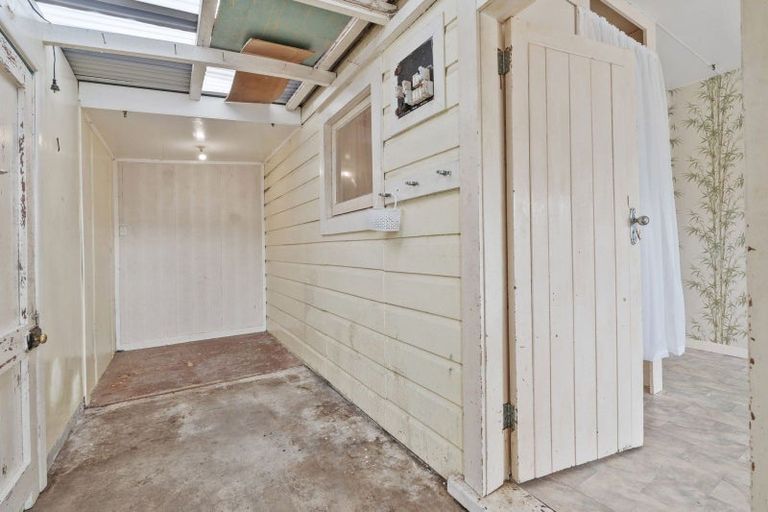 Photo of property in 54 Valley Road, Hikurangi, 0114