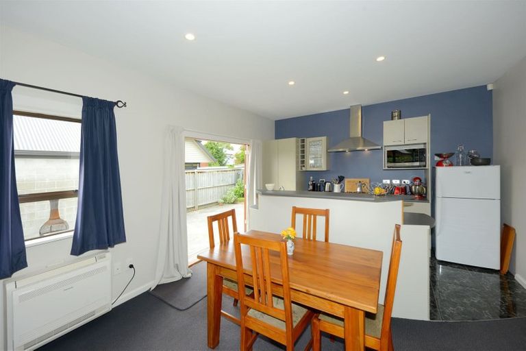 Photo of property in 112 Memorial Avenue, Burnside, Christchurch, 8053