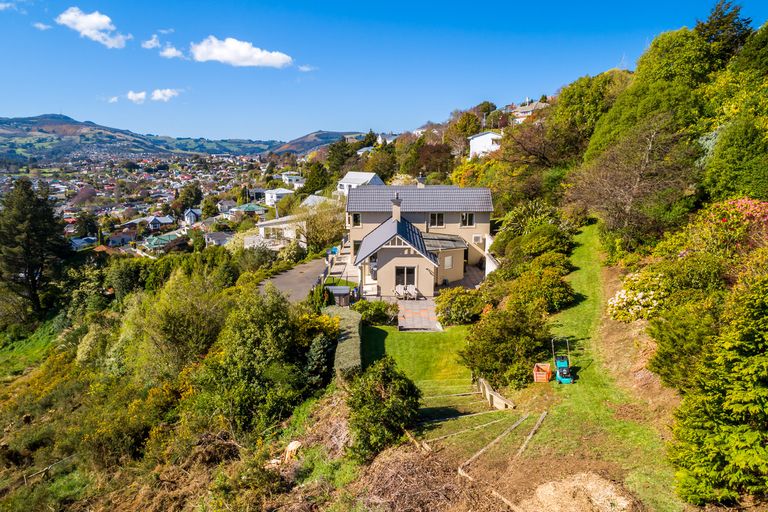 Photo of property in 33 Northview Crescent, Belleknowes, Dunedin, 9011