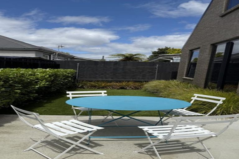 Photo of property in 2/20 Dickens Street, Addington, Christchurch, 8024