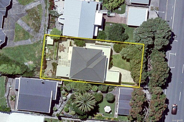 Photo of property in 40 The Parade, Island Bay, Wellington, 6023