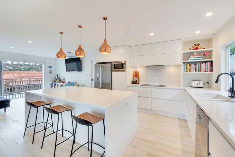 Photo of property in 35 Caversham Drive, Torbay, Auckland, 0630