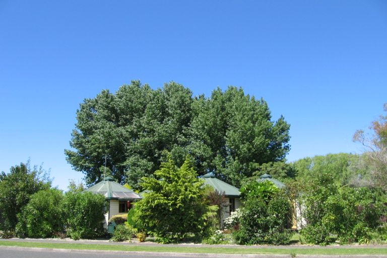 Photo of property in 4 Elsdon Best Street, Riverdale, Gisborne, 4010