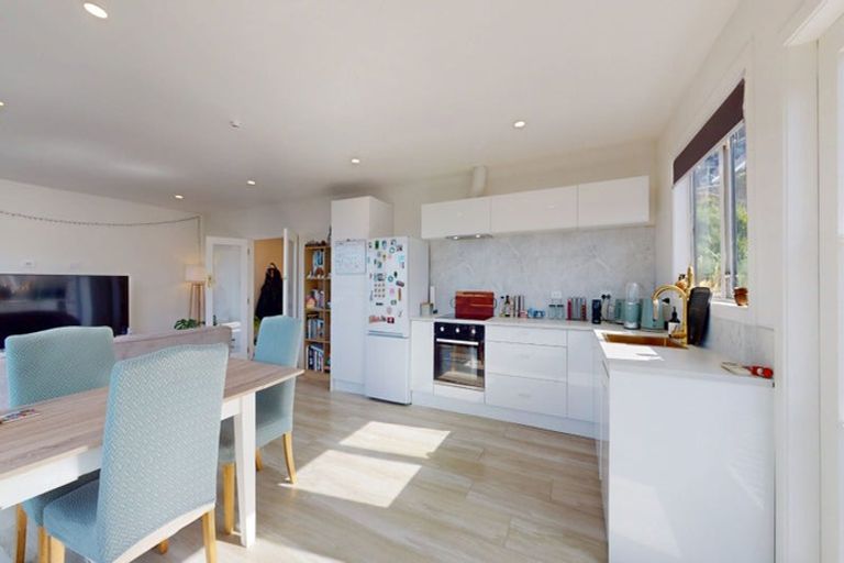 Photo of property in 43a Harbour View Road, Northland, Wellington, 6012