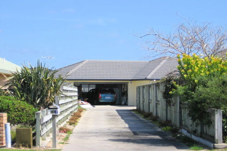 Photo of property in 56 Wairakei Avenue, Papamoa Beach, Papamoa, 3118