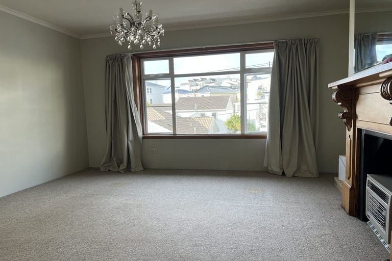 Photo of property in Nissen Court, 11e Hawker Street, Mount Victoria, Wellington, 6011