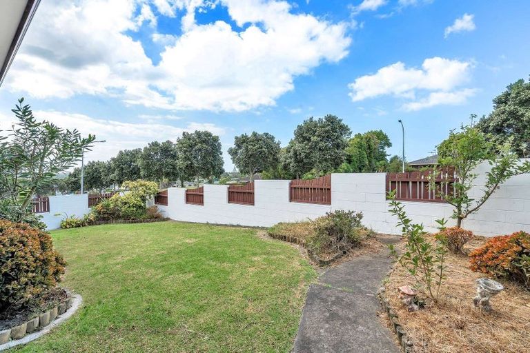 Photo of property in 1/41 Highland Park Drive, Highland Park, Auckland, 2010