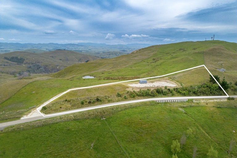 Photo of property in 624 Old Hill Road, Porangahau, 4291