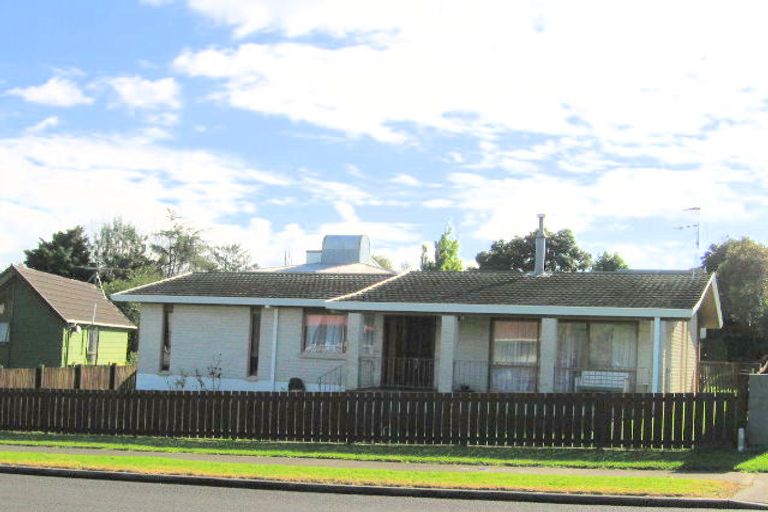 Photo of property in 30 Charntay Avenue, Clover Park, Auckland, 2019