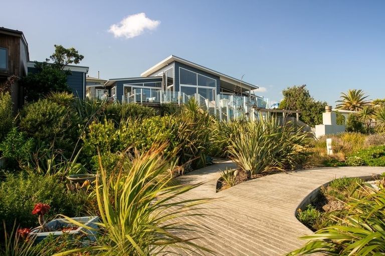 Photo of property in 32 Tainui Street, Raumati Beach, Paraparaumu, 5032